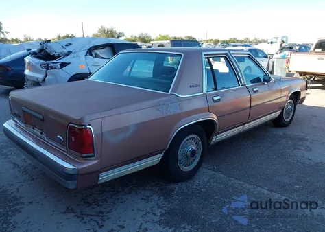 1990 Ford Crown Victoria z USA, uszkodzony, nr VIN 2FACP73F8LX118312